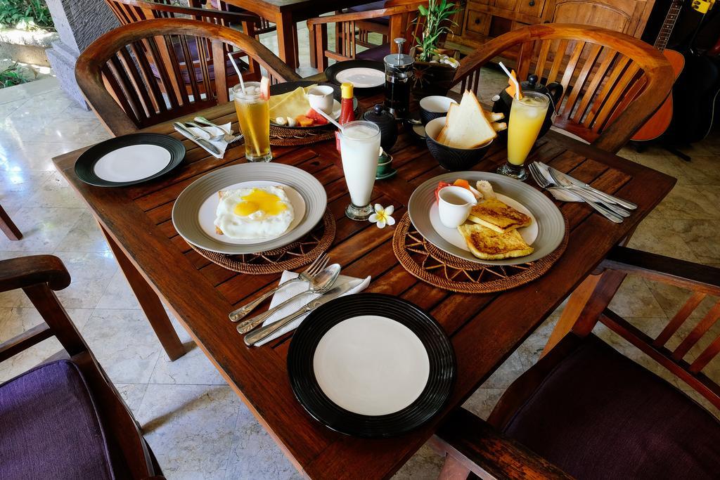 Ellies Hotel Nusa Dua  Bagian luar foto