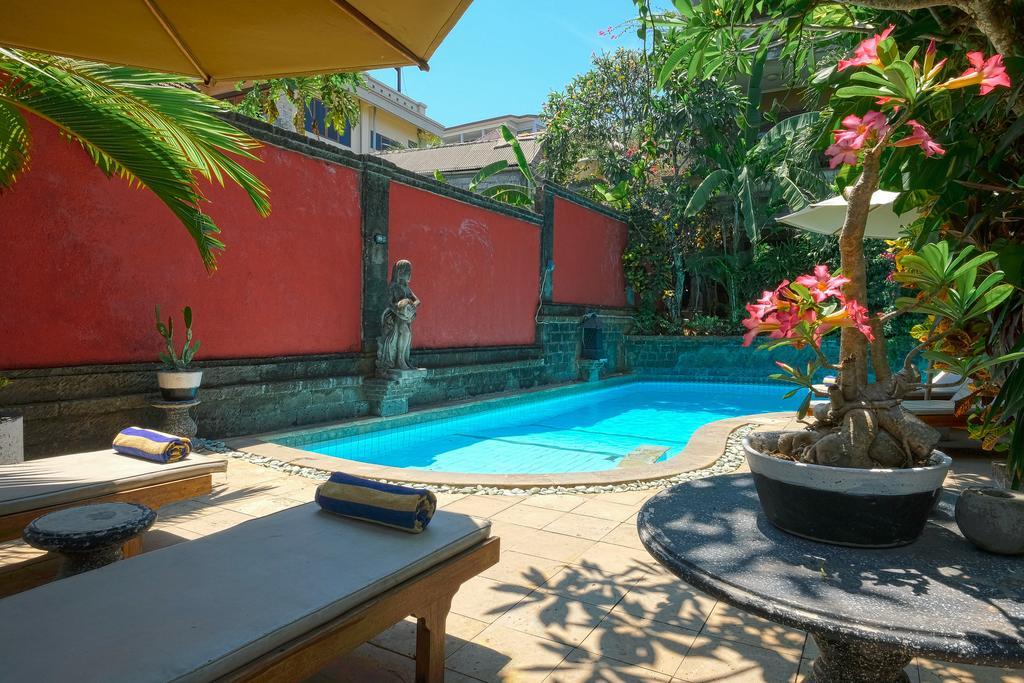 Ellies Hotel Nusa Dua  Bagian luar foto