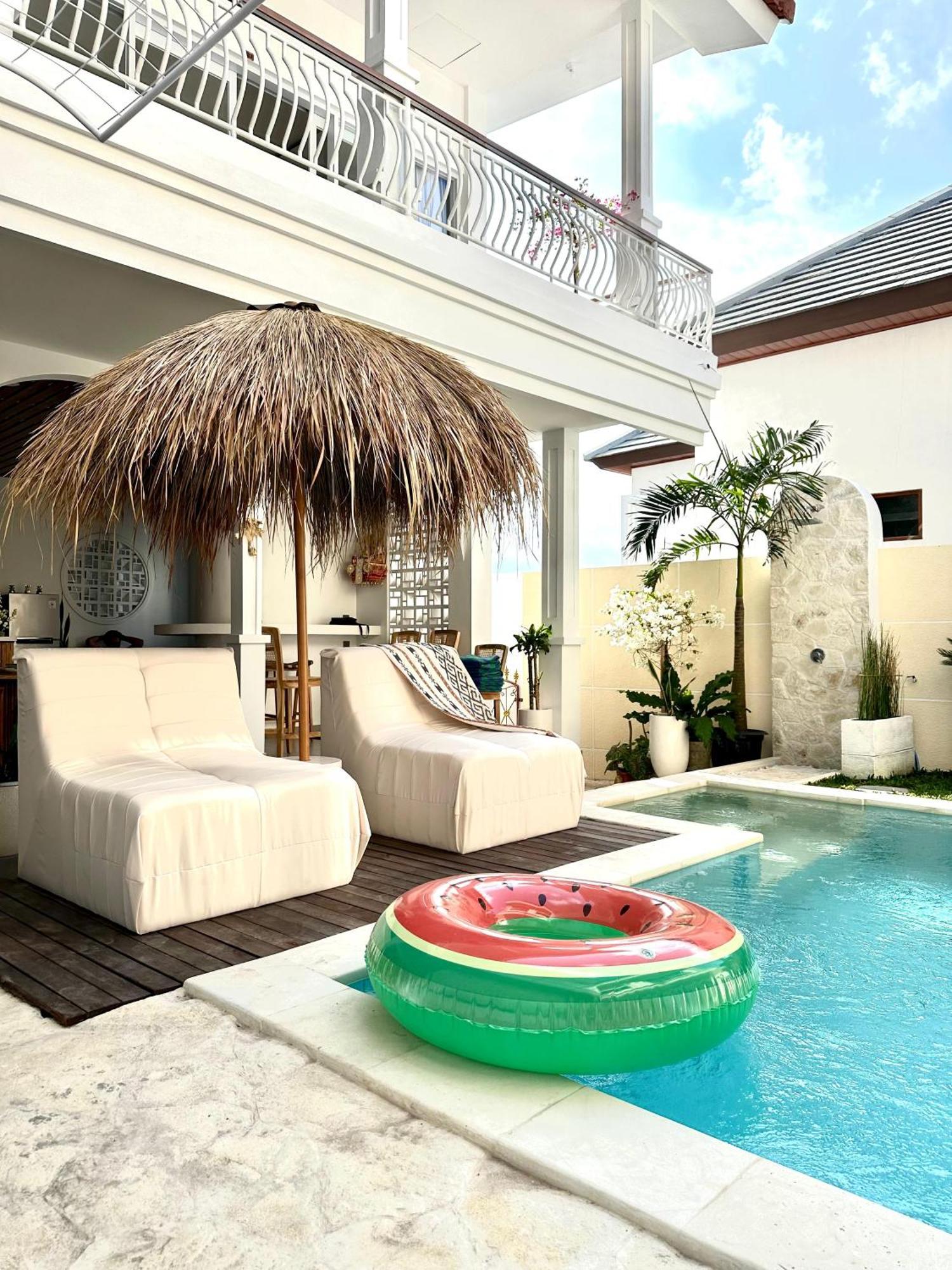 Ellies Hotel Nusa Dua  Bagian luar foto