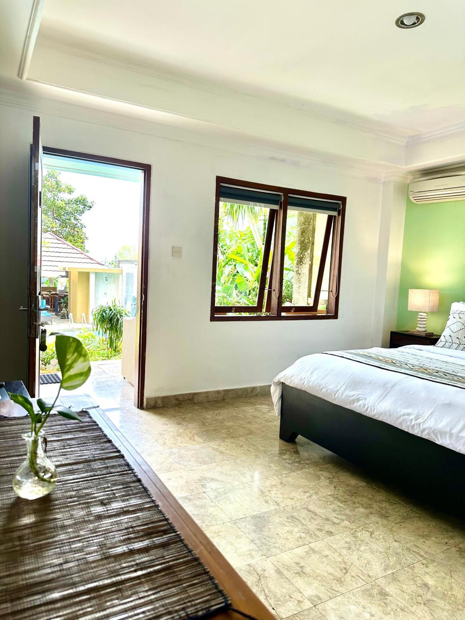 Ellies Hotel Nusa Dua  Bagian luar foto