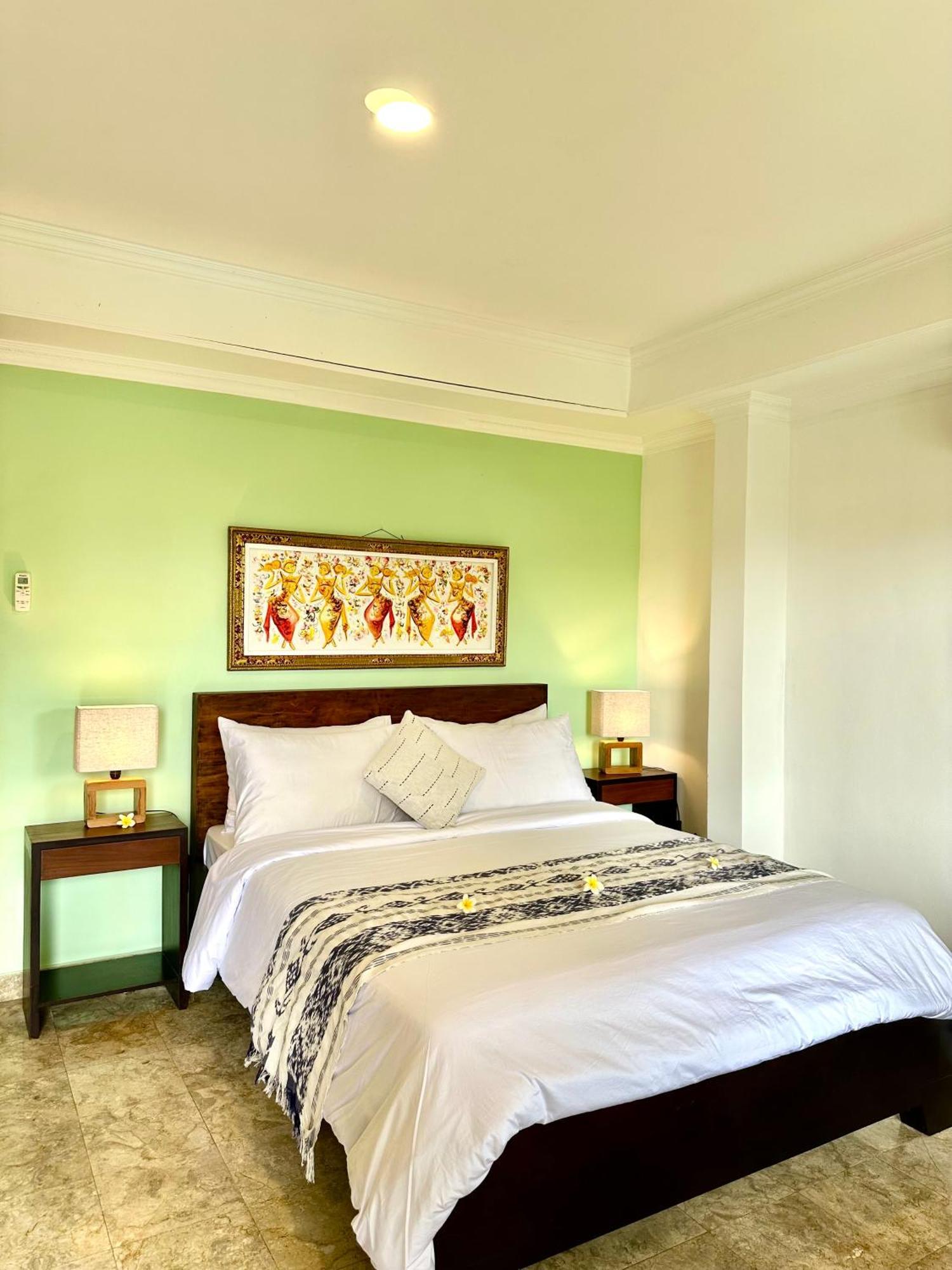 Ellies Hotel Nusa Dua  Bagian luar foto