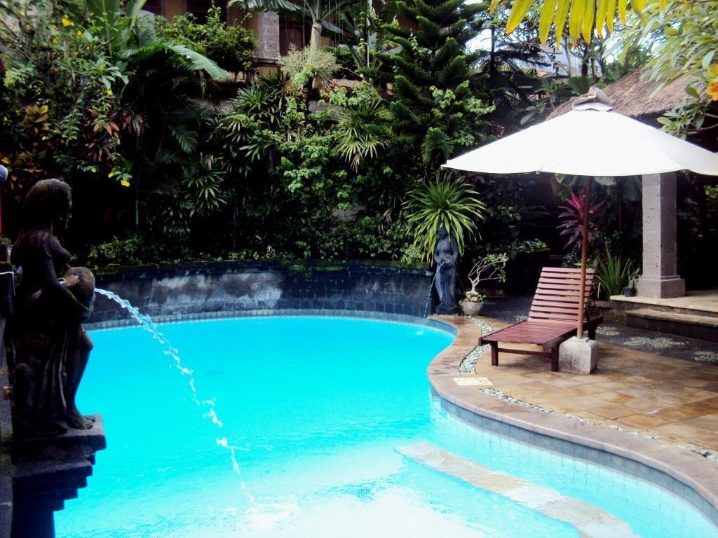 Ellies Hotel Nusa Dua  Bagian luar foto