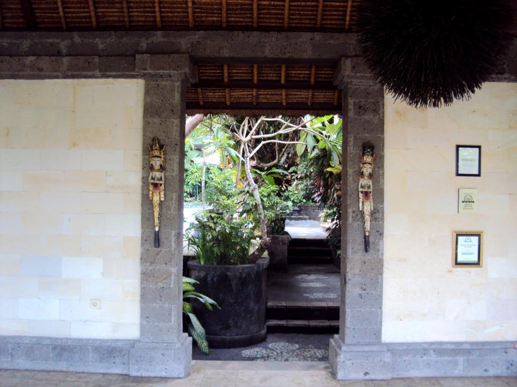Ellies Hotel Nusa Dua  Bagian luar foto