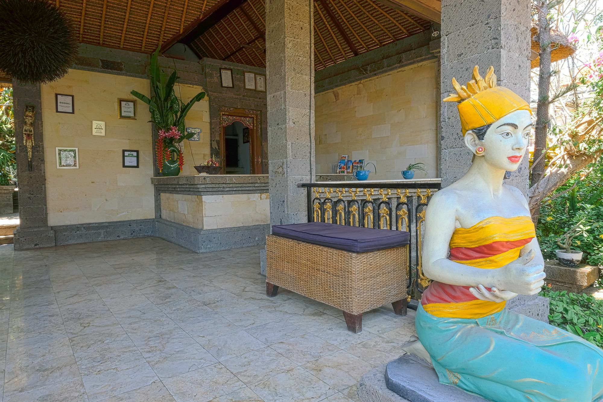 Ellies Hotel Nusa Dua  Bagian luar foto